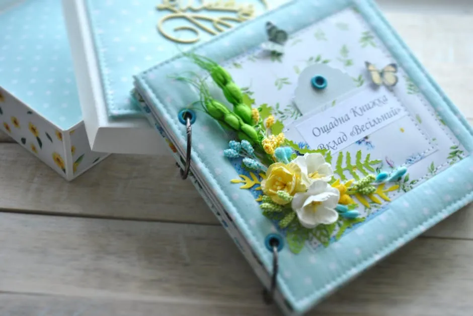 Micro Scrapbooks: A Arte de Contar Grandes Histórias em Pequenos Espaços